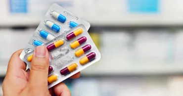 Deșeuri toxice în coșul de gunoi: Ce facem cu medicamentele expirate