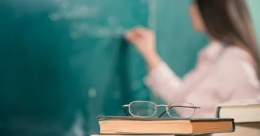 O profesoară din Republica Moldova a predat ilegal 26 de ani în România