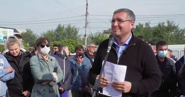 Усатого освистали на встрече с избирателями в Гагаузии.