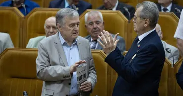 „Părinții fondatori” ai R. Moldova, reuniți în sala în care au proclamat Independența