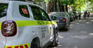За нападение на полицейского и порчу служебного авто парня оштрафовали на 40 000 леев