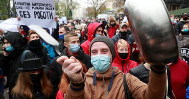 В Одесской области протестующие перекрыли дорогу из-за карантина.