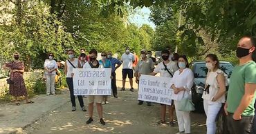 Несколько сотен семей из Кишинева остались без денег и квартир.