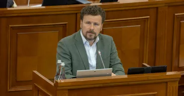 Дан Перчун предложил парламенту отложить реформу Restart в образовании