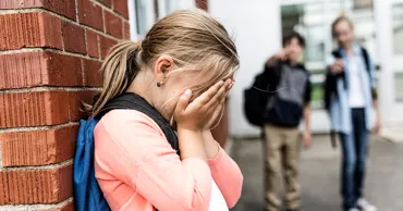 В школе села Цынцарены 15-летний подросток ударил одноклассницу