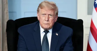 Трамп объявил о недельной паузе в переговорах с Ираном из-за похорон Хаменеи