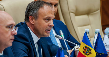 Депутат-демократ Андриан Канду.