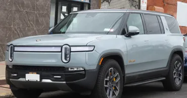 Uber вложит до $1,25 млрд в Rivian для запуска 50 тысяч роботакси в США и Европе