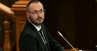 Депутат от ПДС Сергей Литвиненко.