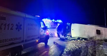 Un microbuz cu 11 moldoveni, în drum spre Germania, s-a răsturnat în România