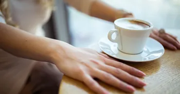 Учёные: Двухнедельный отказ от кофе может улучшить сон и память