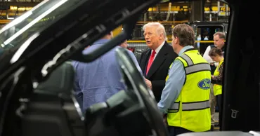 Un angajat al unei fabrici Ford a primit donații în valoare de 500.000 de dolari după un conflict cu Trump