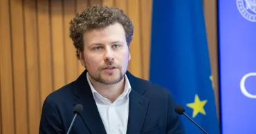 В двух районах Молдовы возникли трудности с выплатой зарплат учителям