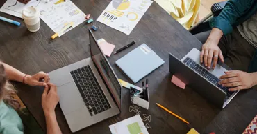 Apple в Молдове: Почему стоит перевести компанию на Mac - выгоды MacBook для B2B Ⓟ