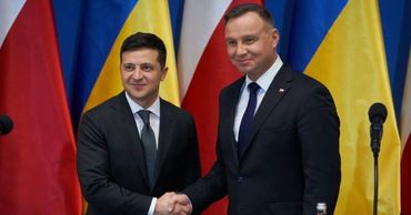 Зеленский первым поздравил Дуду с победой на выборах президента Польши.
