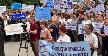 Protestul profesorilor din 1 septembrie, suspendat: Sindicatele au dat o șansă negocierilor privind salariile