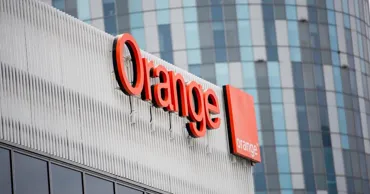 Orange сокращает сотрудников в Румынии: добровольные увольнения и досрочная пенсия