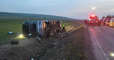 MAE: 14 cetățeni moldoveni au fost răniți într-un accident produs România, dintre care trei rămân internați