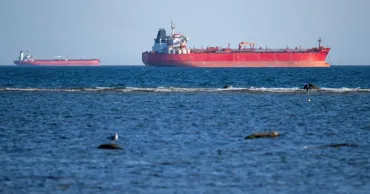 Iranul amenință cu confiscarea a 46 de nave în Strâmtoarea Hormuz