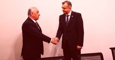 Молдавский премьер встретился со своим азербайджанским коллегой.