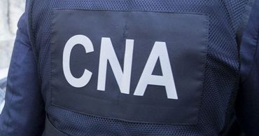 Офицеры НЦБК задержали мужчину, обещавшего за €900 помочь получить права.