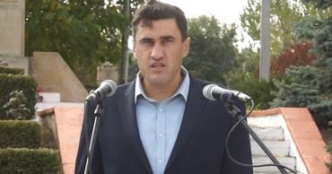 Новоизбранный мэр Каушан лишился рабочего кабинета.