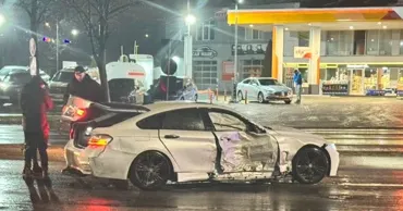 В Кишинёве ночью произошло ДТП с участием скорой помощи и BMW