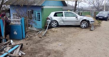У погибшей под колесами автомобиля беременной женщины осталось 2 детей. Фото: Deschide.md