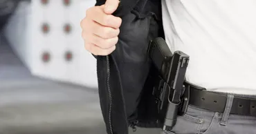 В РМ меняют правила владения оружием: срок действия приложения к разрешению сократят
