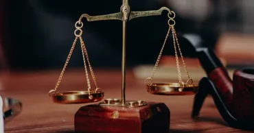 Сотрудник ASP предстанет перед судом за коррупцию при выдаче водительских прав