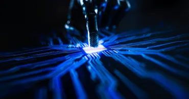 Agenți AI au pătruns în sistemele unor firme indiene și au accesat date confidențiale
