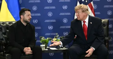 Трамп: Зеленский не тот человек, с кем стоит иметь дело