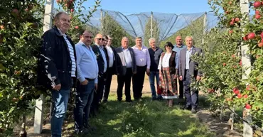 Producătorii de fructe s-au plâns ministrului de problemele privind transportul producției