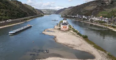 Уровень воды в Рейне обновил исторический минимум