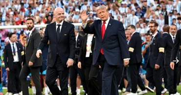 Trump și președintele FIFA, huiduiți la ceremonia de decernare a Cupei Mondiale