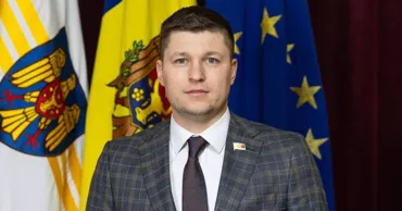 Муниципальный советник Серджиу Крецу исключён из PAS