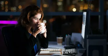 Ученые: Работа ночью делает мозг меньше