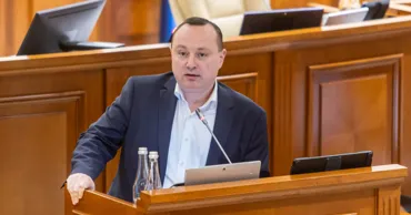 В парламенте раскритиковали управление стекольным заводом: «Так дела не ведутся»