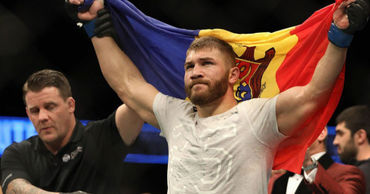 Боец UFC в полутяжёлом весе Ион Куцелаба.