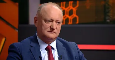 Додон: Мы рискуем остаться молдавской землёй без молдаван на ней