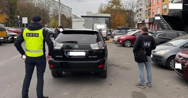 Taximetriști ilegali, sancționați cu amenzi de peste 28.000 de lei în Chișinău