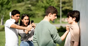 O țară europeană ar putea să le permită profesorilor să imobilizeze elevii violenți