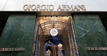 Reuters: Armani ищет потенциальных покупателей своих акций