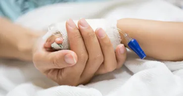 La un pas de tragedie: O bunică și-a găsit nepotul cu un pachet de otravă în mână