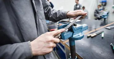 Mecanic auto, electrician sau bucătar? Mii de locuri, libere la școlile profesionale