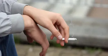 Парламент Британии запретил продажу сигарет родившимся 1 января 2009 года или позже