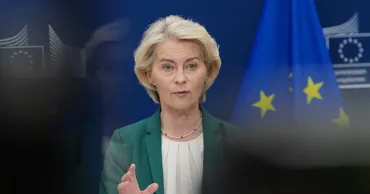 Глава Еврокомиссии призвала сдерживать развитие передовых моделей ИИ