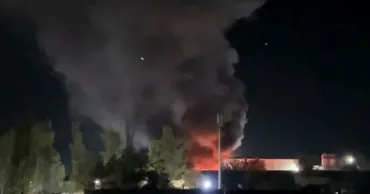 В промышленной зоне города Резина произошли два взрыва: начался пожар