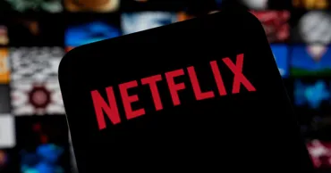 Netflix a renunțat la lupta pentru Warner Bros: Conglomeratul media va fi preluat de Paramount