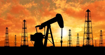 Petrolul s-a scumpit cu aproape 7% după declarațiile lui Trump privind intensificarea atacurilor asupra Iranului